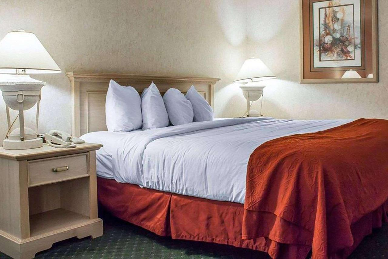 Baymont By Wyndham Safford Hotell Exteriör bild