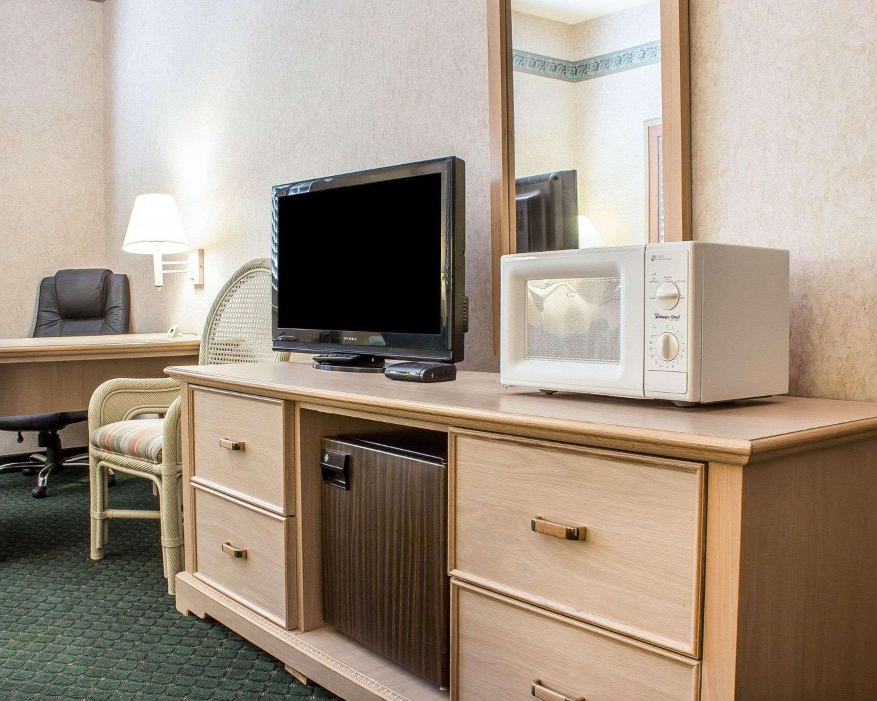 Baymont By Wyndham Safford Hotell Exteriör bild
