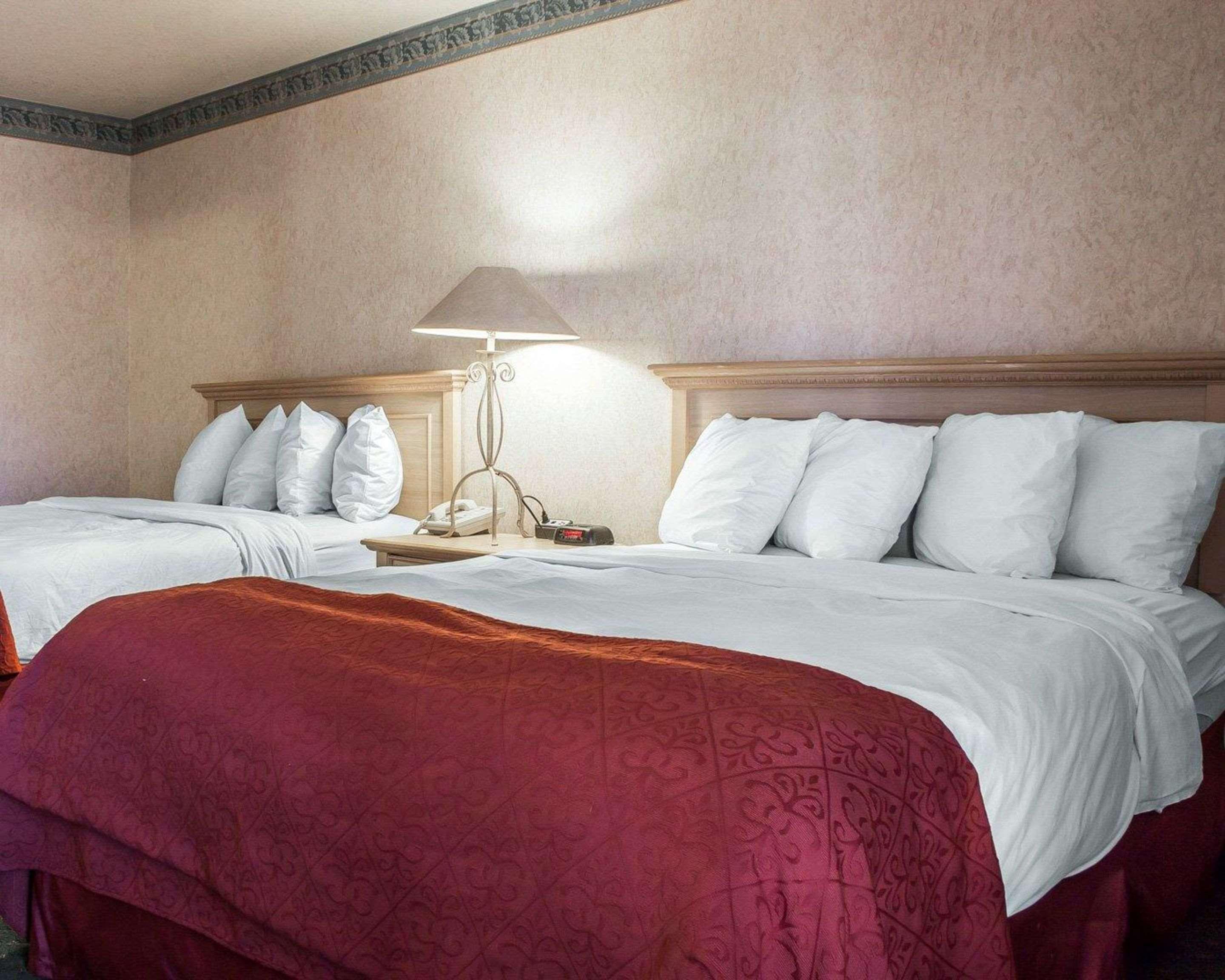 Baymont By Wyndham Safford Hotell Exteriör bild