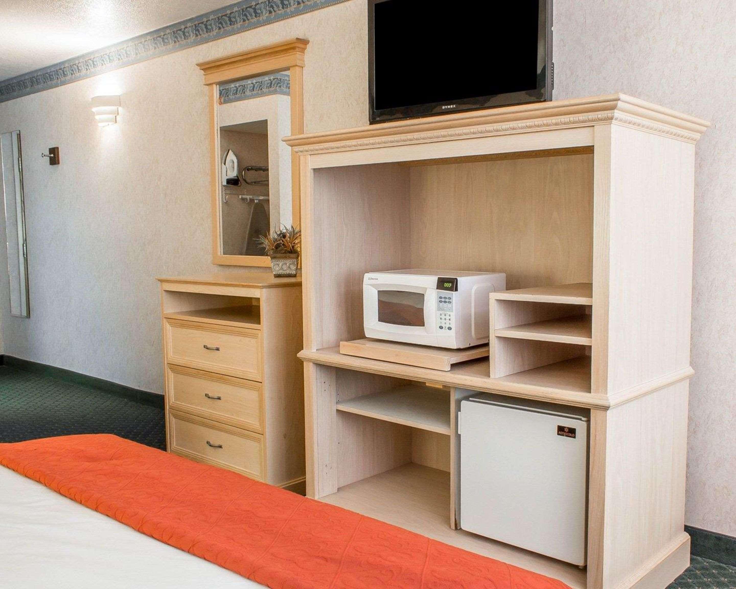 Baymont By Wyndham Safford Hotell Exteriör bild