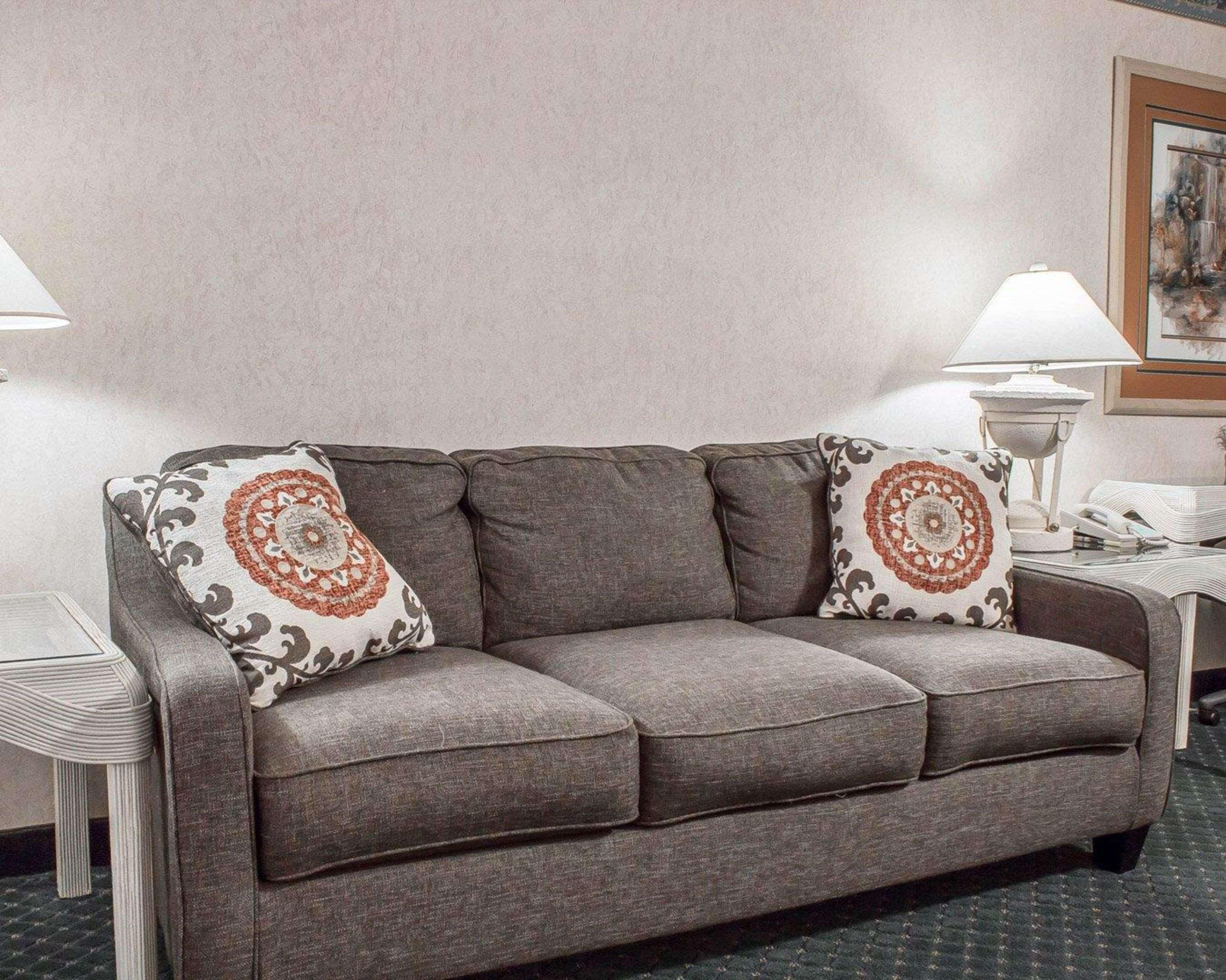 Baymont By Wyndham Safford Hotell Exteriör bild